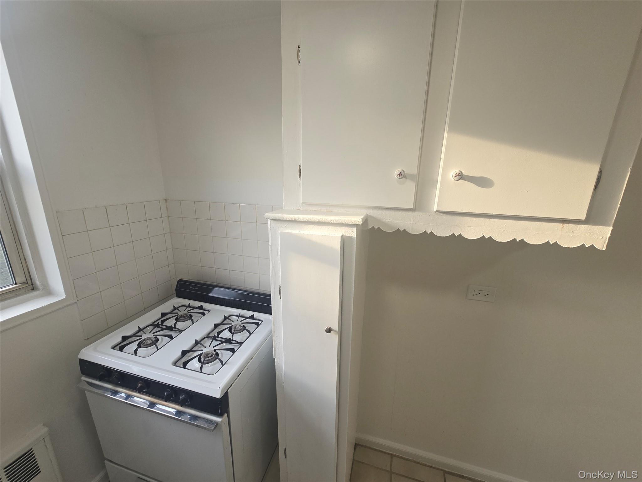 Coop Thieriot  Bronx, NY 10460, MLS-922120-14