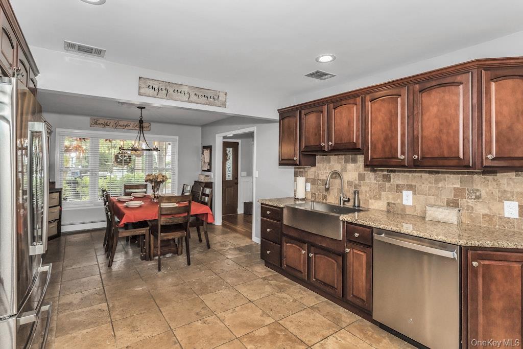 Single Family Soundview Nassau County, NY 11050, MLS-922134-11