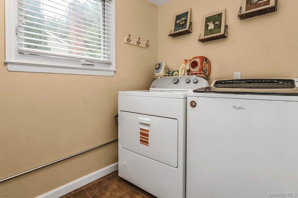 Single Family Soundview Nassau County, NY 11050, MLS-922134-13