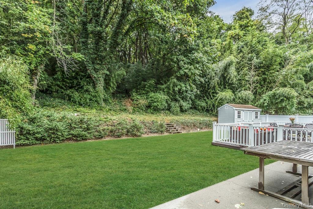 Single Family Soundview Nassau County, NY 11050, MLS-922134-27