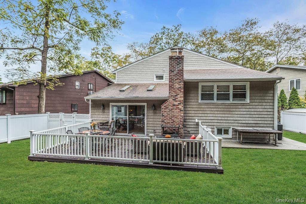 Single Family Soundview  Nassau County, NY 11050, MLS-922134-28