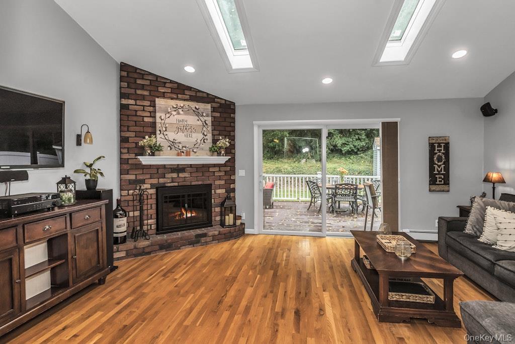 Single Family Soundview Nassau County, NY 11050, MLS-922134-4