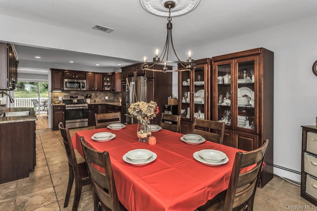 Single Family Soundview Nassau County, NY 11050, MLS-922134-8