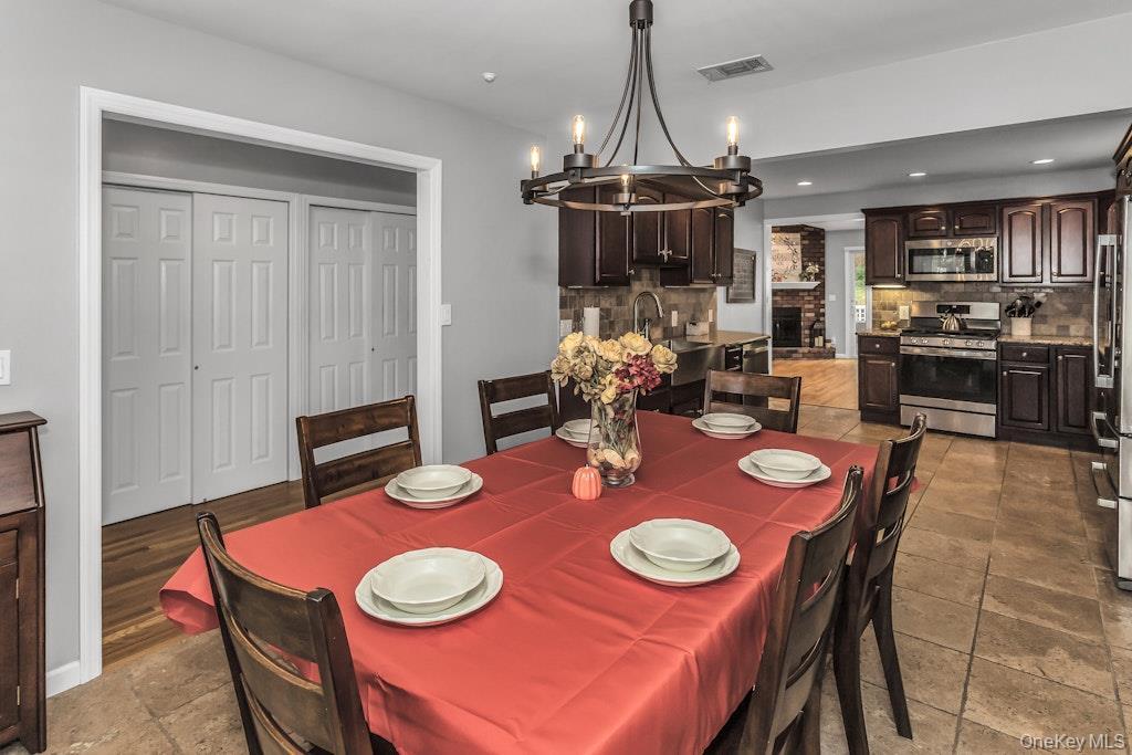 Single Family Soundview Nassau County, NY 11050, MLS-922134-9