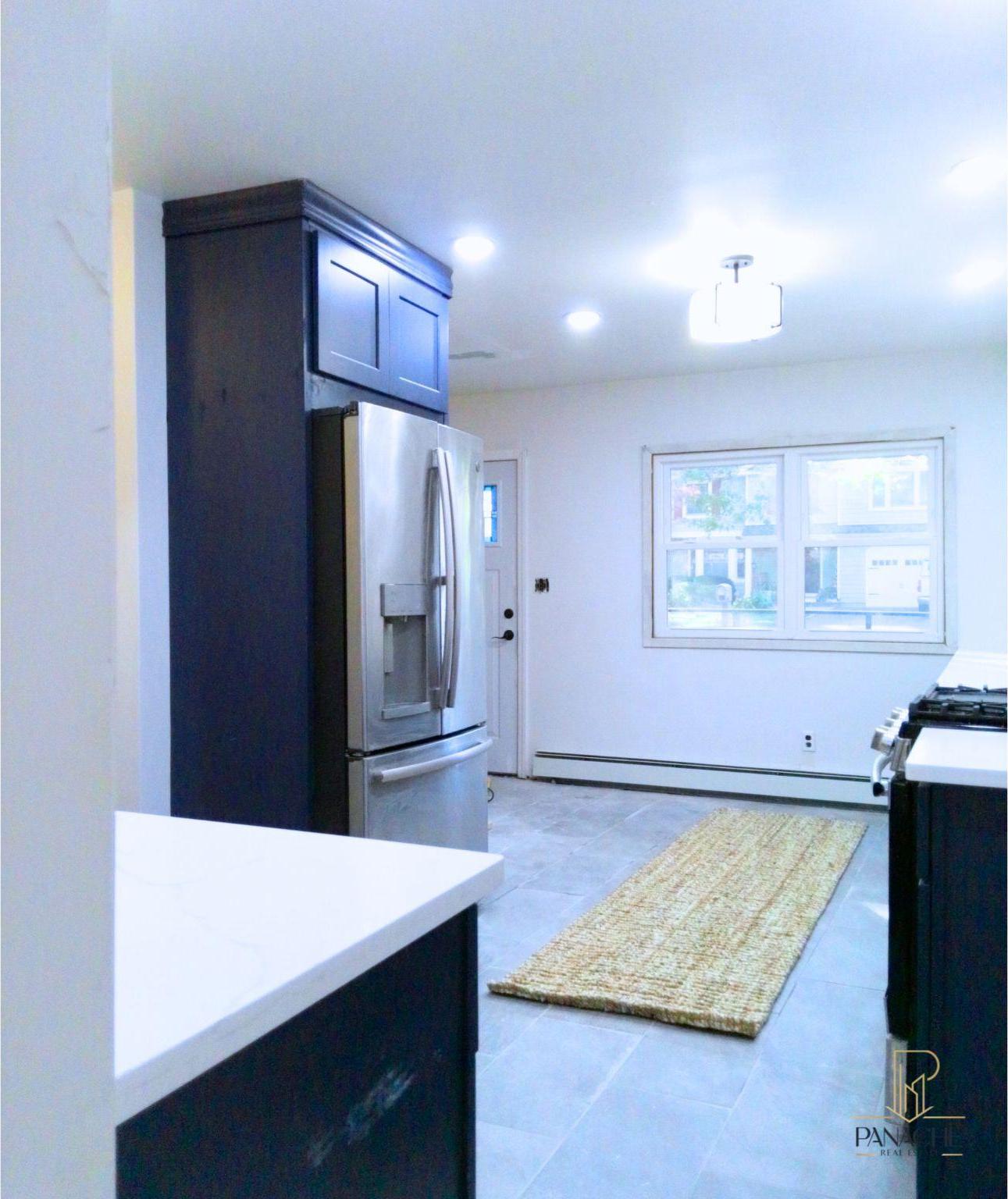 Single Family Lake Grove Suffolk County, NY 11720, MLS-922139-9