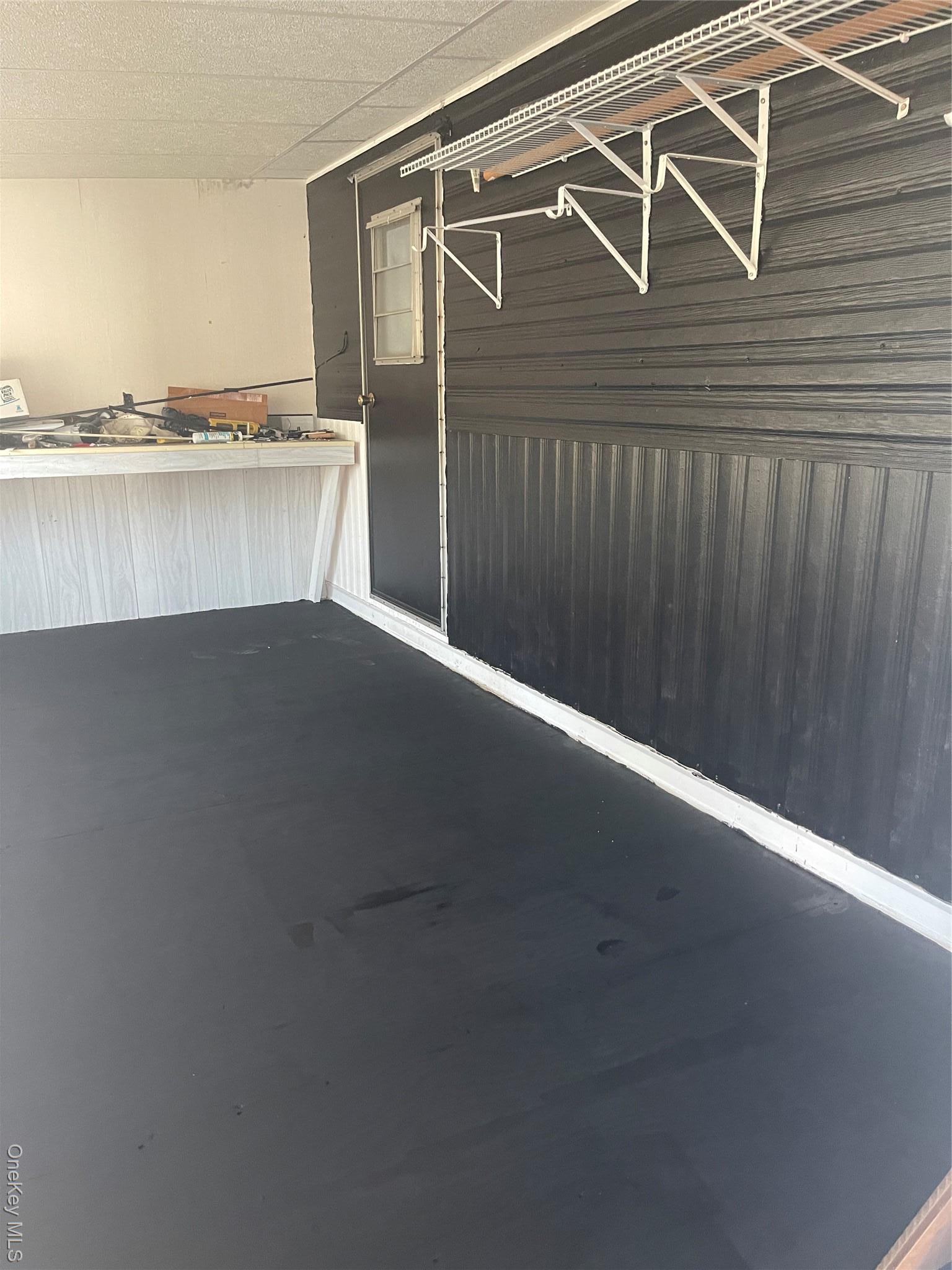 Single Family Old Country  Suffolk County, NY 11901, MLS-922155-4