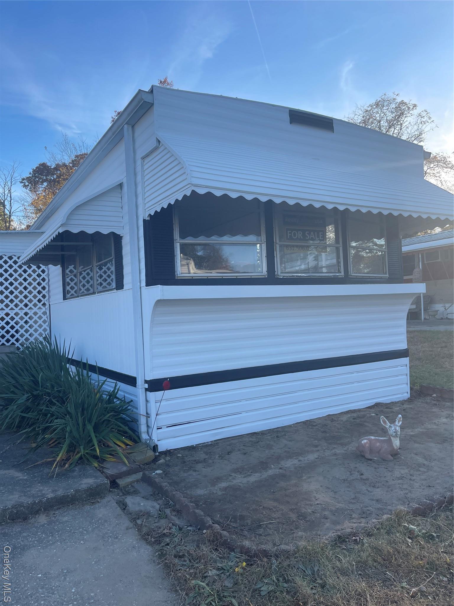 Single Family Old Country  Suffolk County, NY 11901, MLS-922155-9