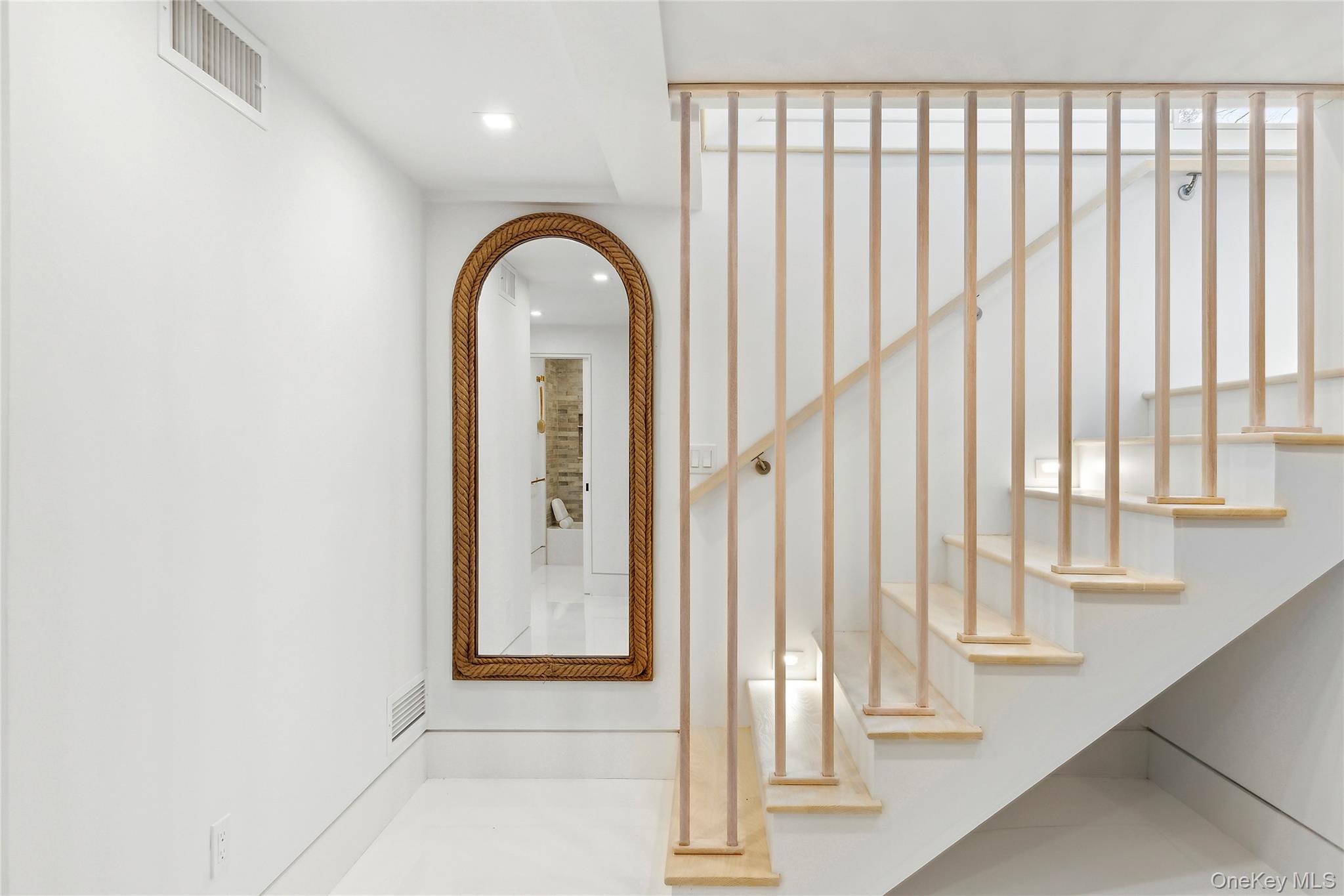 Single Family Noyac Suffolk County, NY 11963, MLS-922164-10