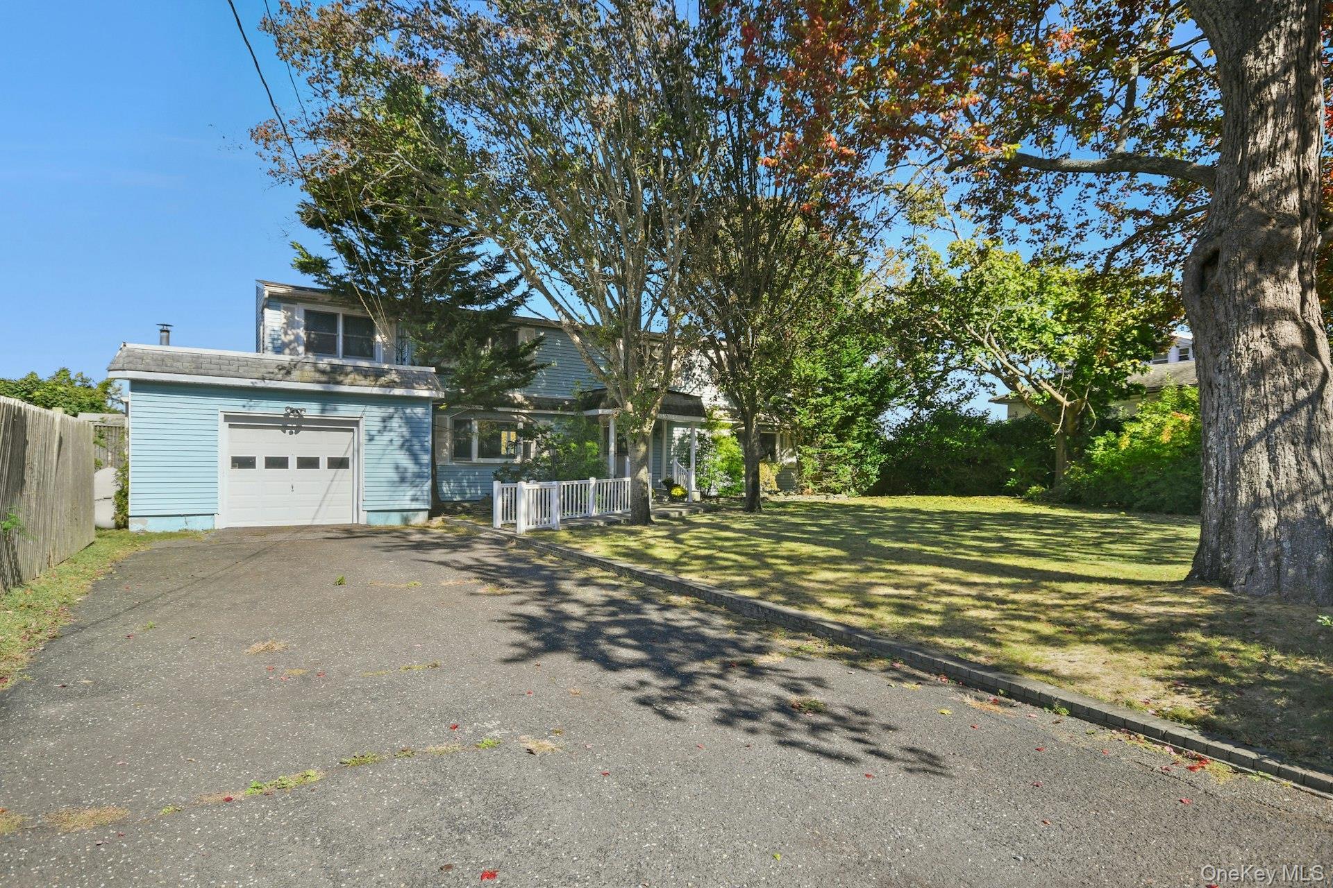 Single Family Connetquot  Suffolk County, NY 11769, MLS-922186-2