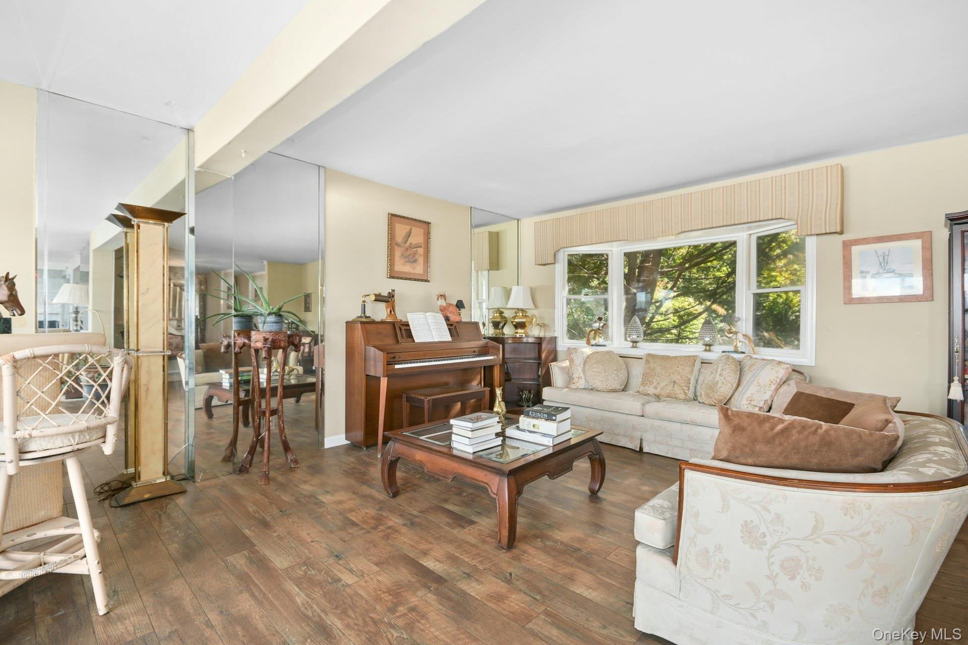 Single Family Connetquot  Suffolk County, NY 11769, MLS-922186-5