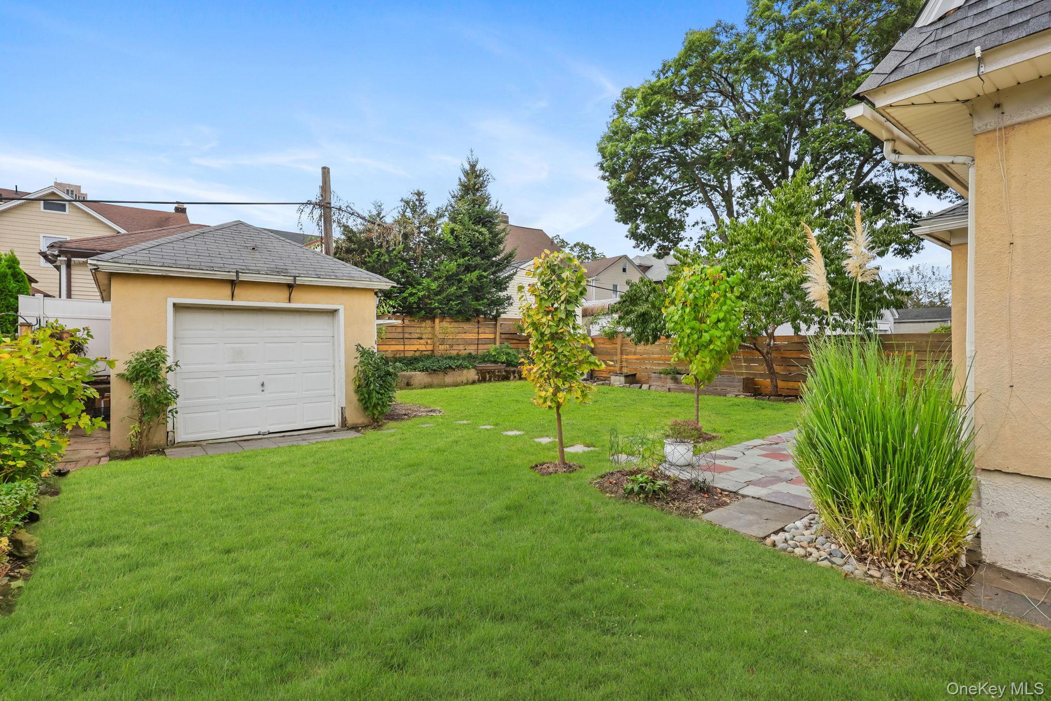 Single Family Rhodes  Westchester County, NY 10801, MLS-922187-23