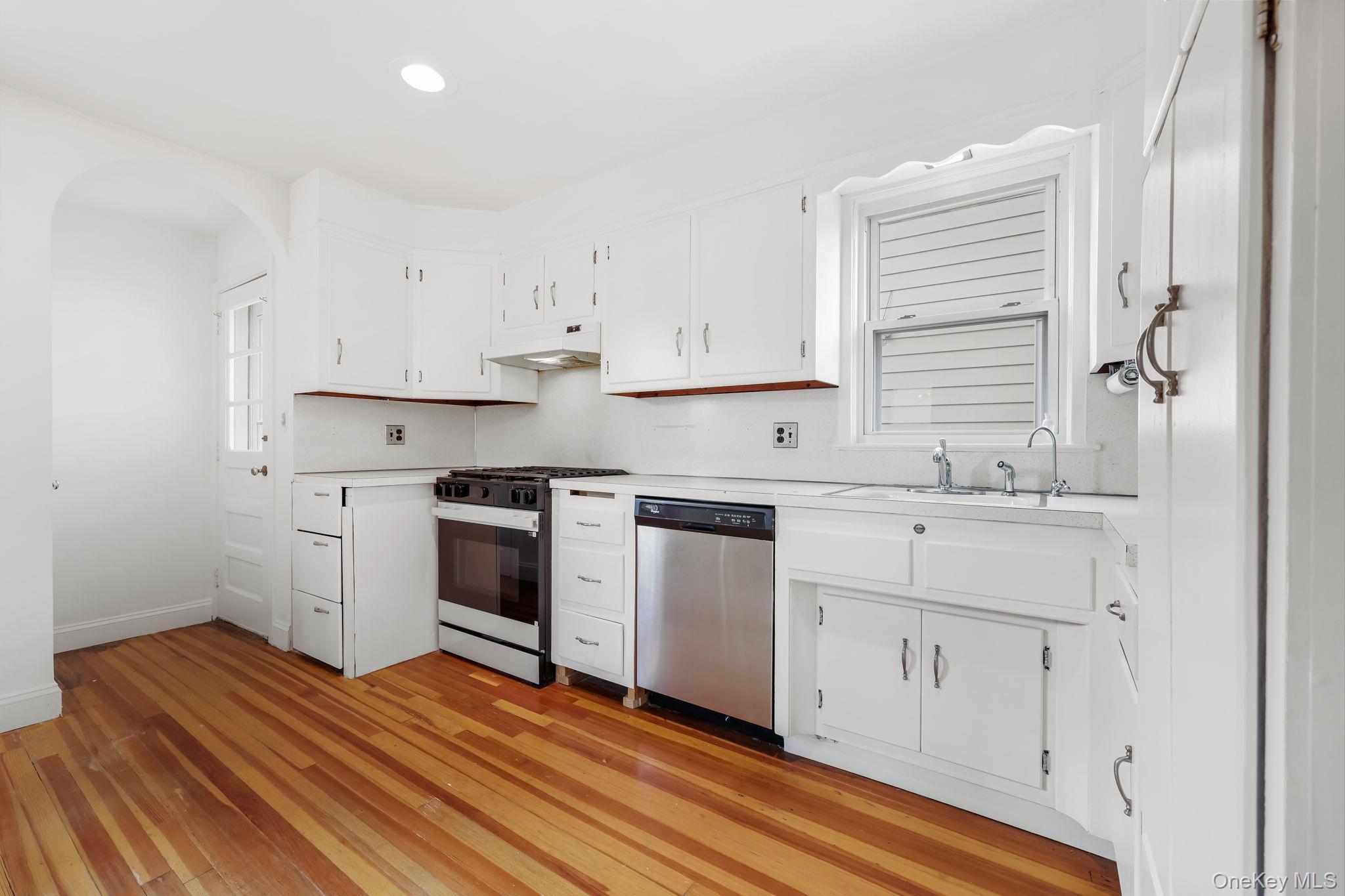 Single Family Rhodes  Westchester County, NY 10801, MLS-922187-7