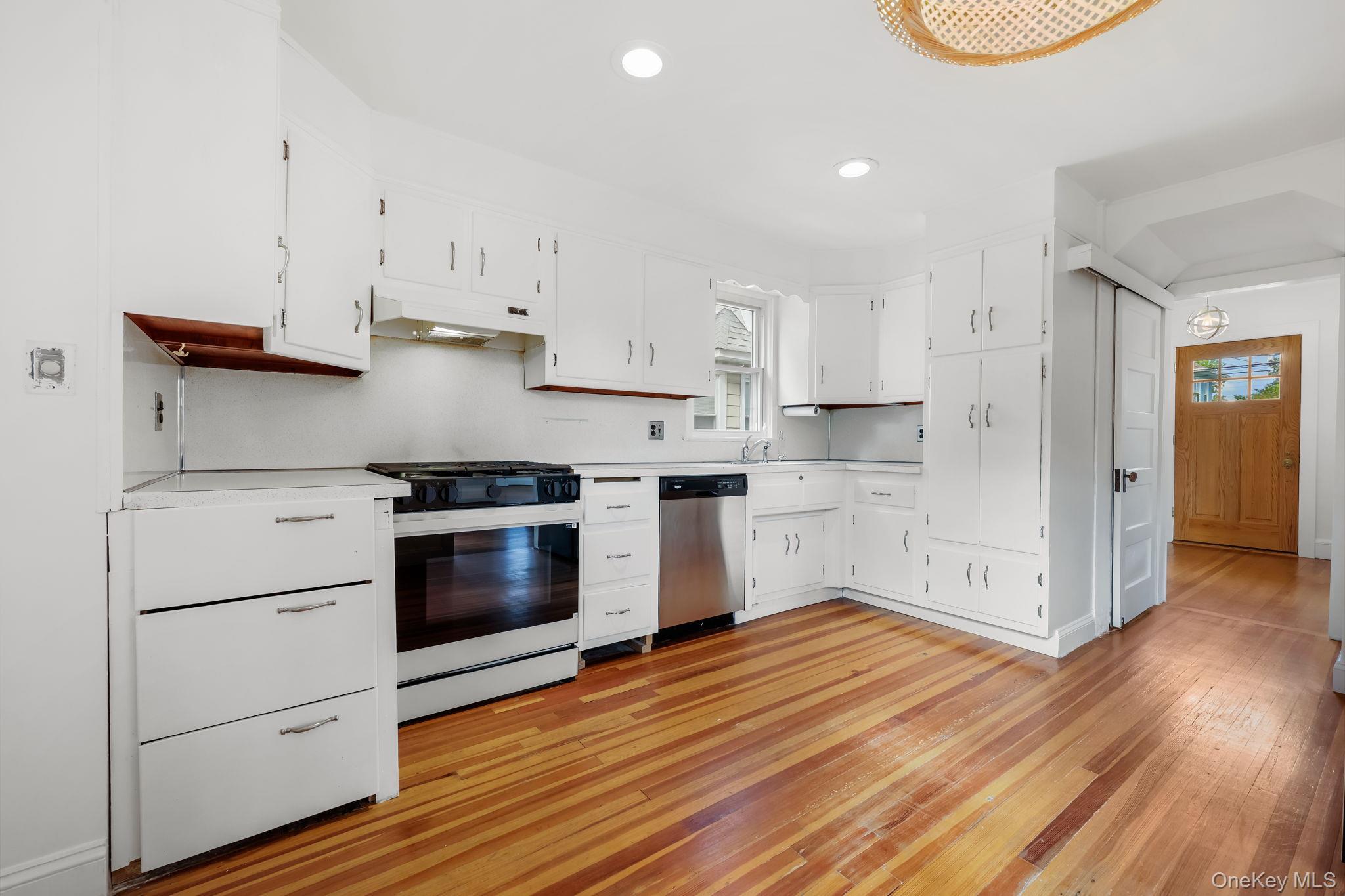 Single Family Rhodes  Westchester County, NY 10801, MLS-922187-8