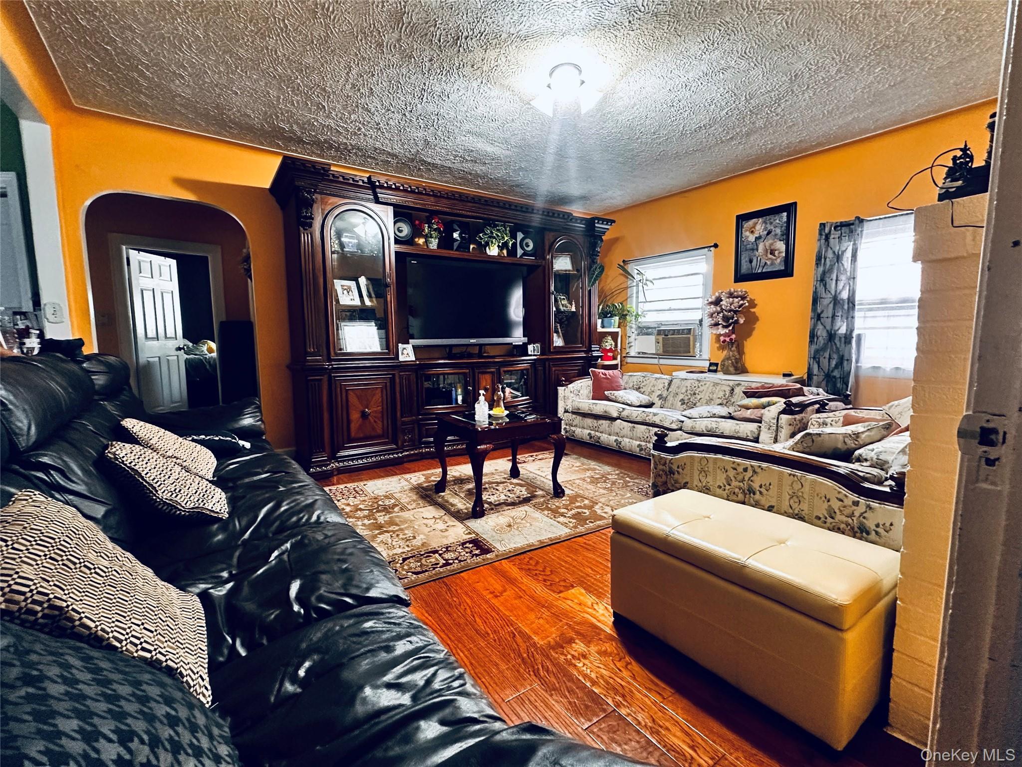 Single Family Flint Nassau County, NY 11550, MLS-922209-2