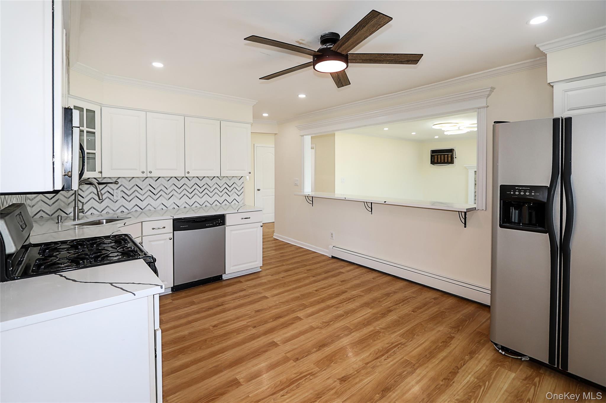 Single Family Deer Lake Suffolk County, NY 11703, MLS-922212-10