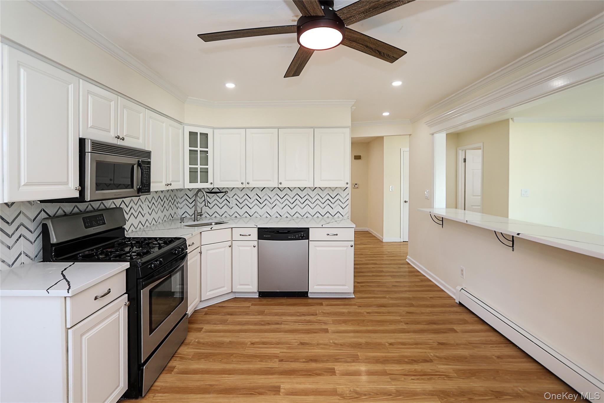 Single Family Deer Lake Suffolk County, NY 11703, MLS-922212-11