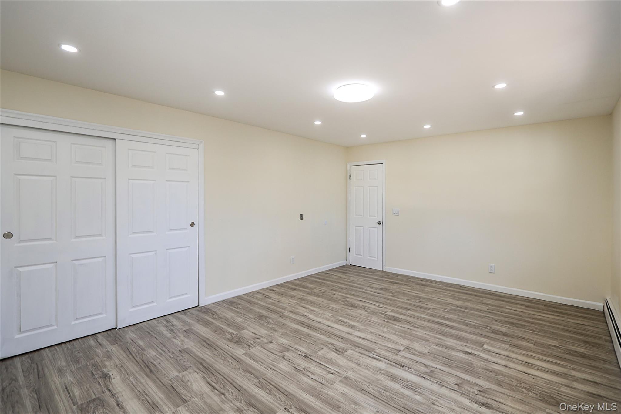 Single Family Deer Lake Suffolk County, NY 11703, MLS-922212-27