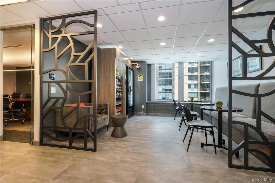 Commercial Lease 3  Manhattan, NY 10017, MLS-922214-11