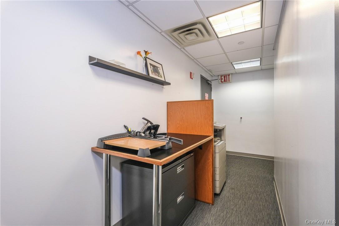Commercial Lease 3  Manhattan, NY 10017, MLS-922214-15