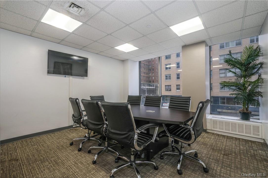Commercial Lease Avenue Of Americas  Manhattan, NY 10019, MLS-922223-12