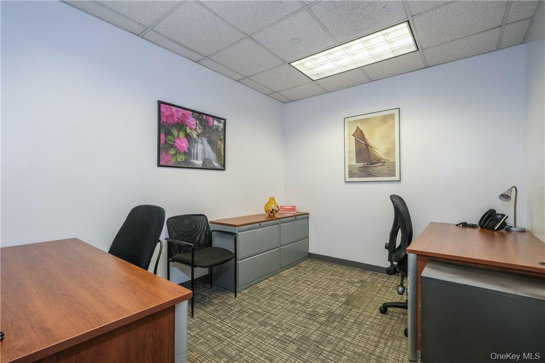 Commercial Lease Avenue Of Americas  Manhattan, NY 10019, MLS-922223-16