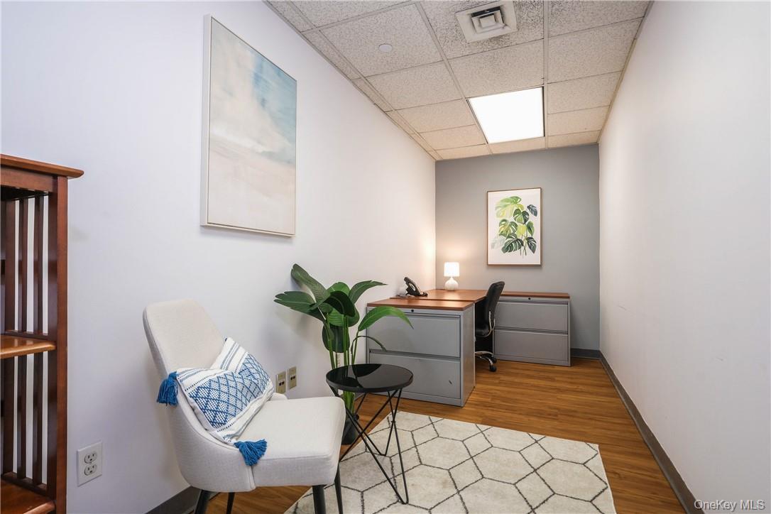 Commercial Lease Avenue Of Americas  Manhattan, NY 10019, MLS-922223-18