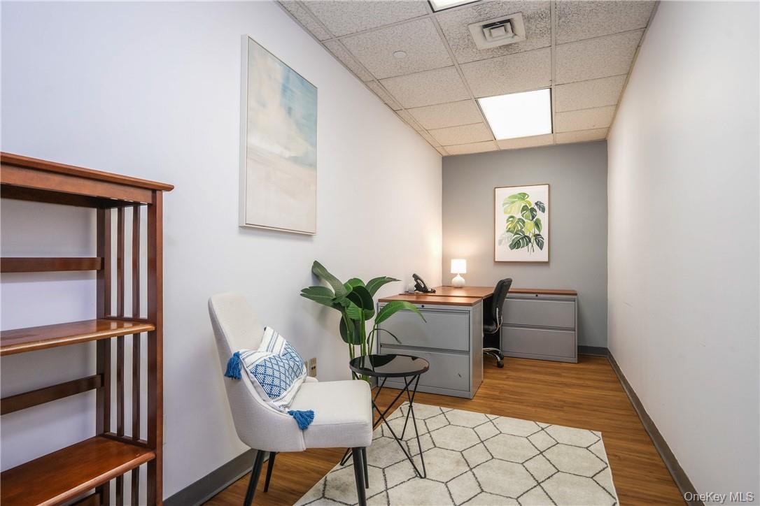 Commercial Lease Avenue Of Americas  Manhattan, NY 10019, MLS-922223-19