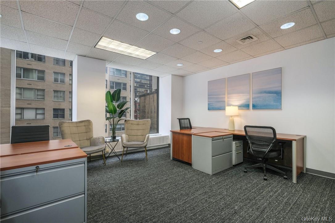 Commercial Lease Avenue Of Americas  Manhattan, NY 10019, MLS-922223-4