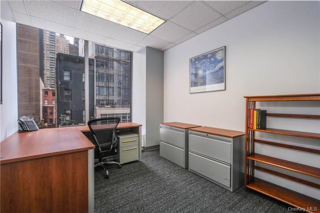Commercial Lease Avenue Of Americas  Manhattan, NY 10019, MLS-922223-7