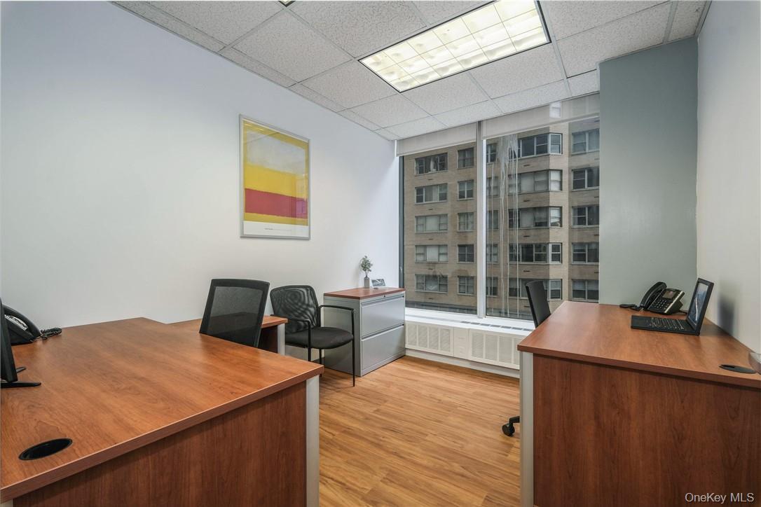 Commercial Lease Avenue Of Americas  Manhattan, NY 10019, MLS-922223-9