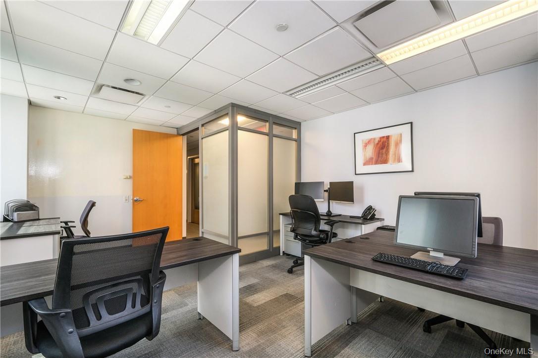 Commercial Lease Avenue Of Americas  Manhattan, NY 10020, MLS-922226-13