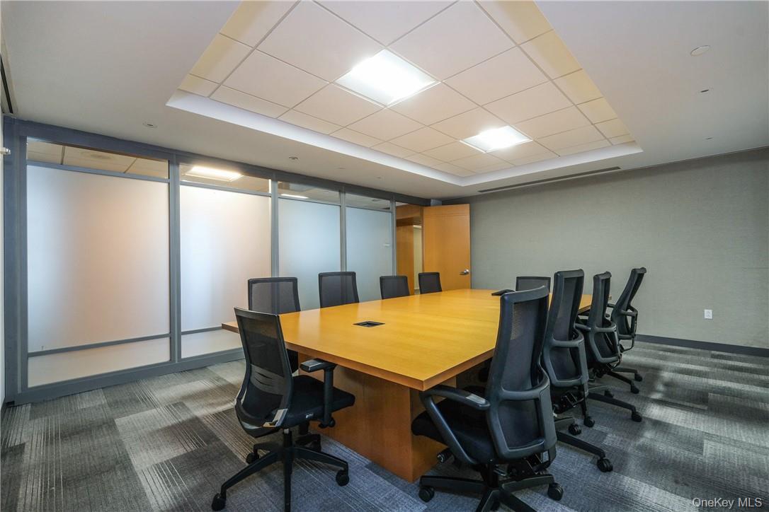 Commercial Lease Avenue Of Americas  Manhattan, NY 10020, MLS-922226-18