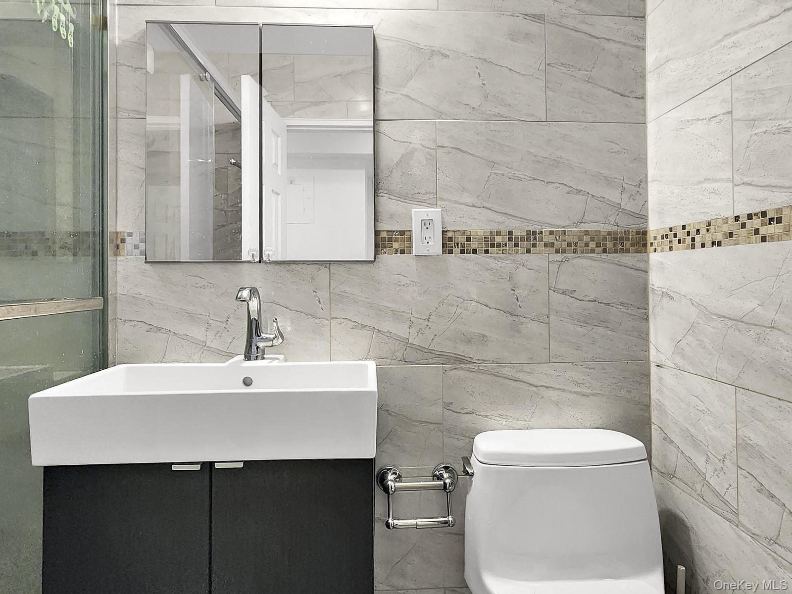 Condo 34th  Queens, NY 11354, MLS-922236-8