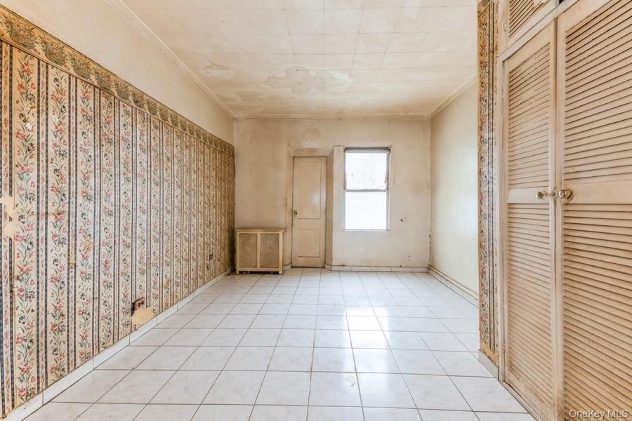 Single Family 47th Street Queens, NY 11377, MLS-922238-5
