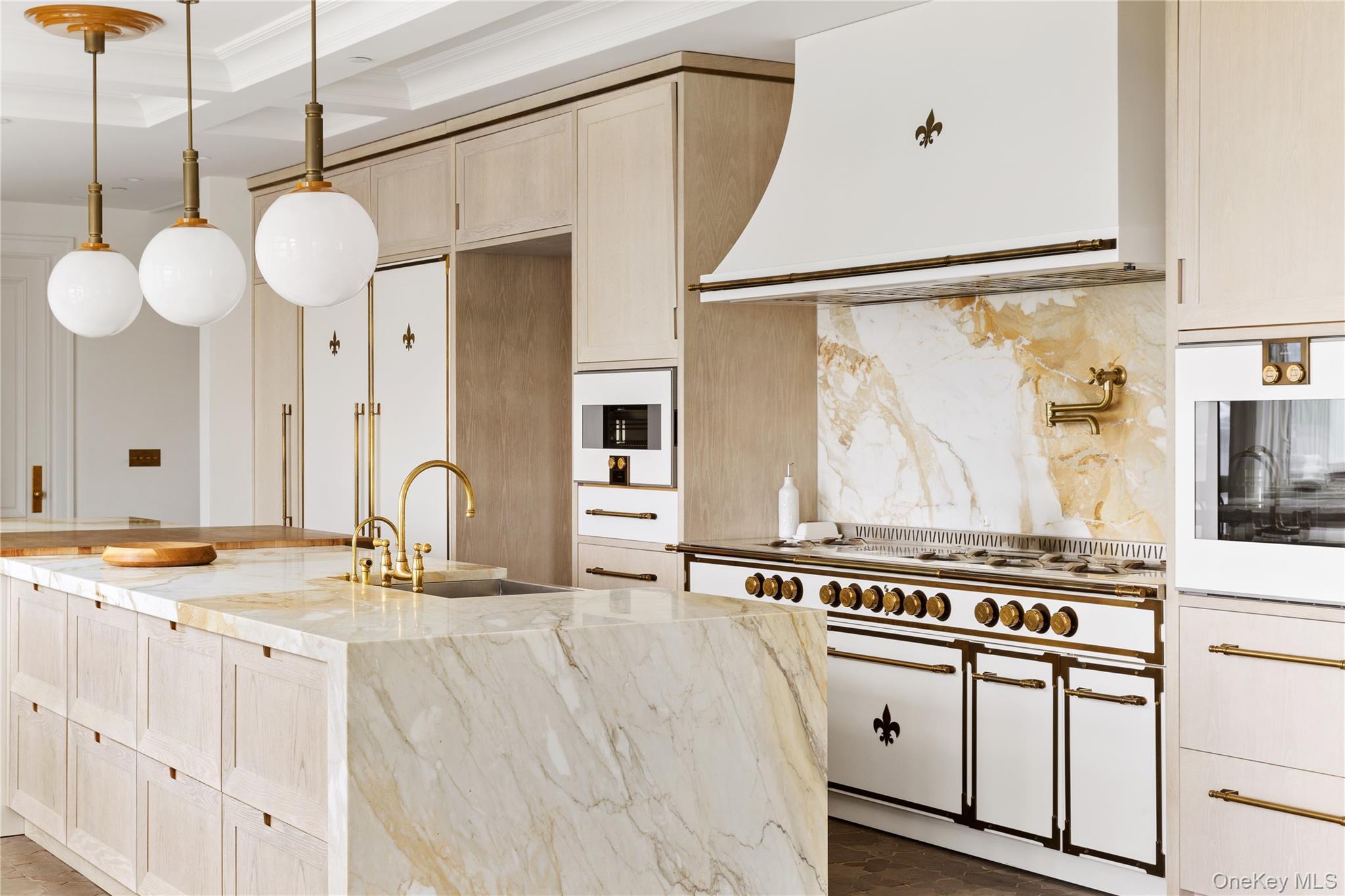 Single Family Hommocks Westchester County, NY 10538, MLS-922244-10