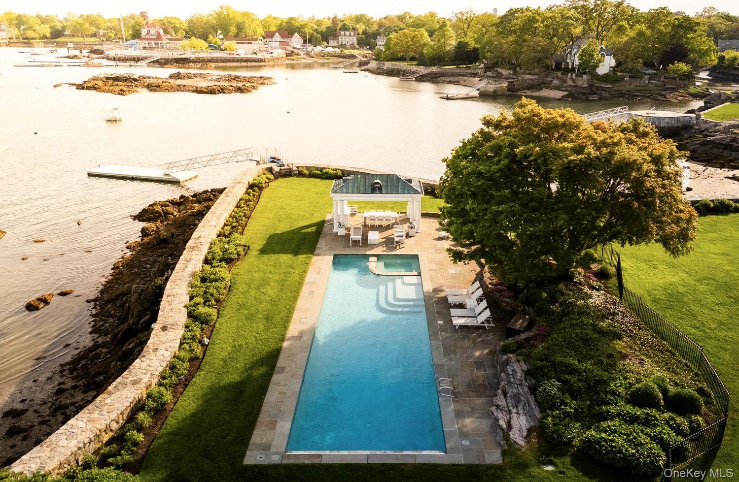 Single Family Hommocks Westchester County, NY 10538, MLS-922244-3