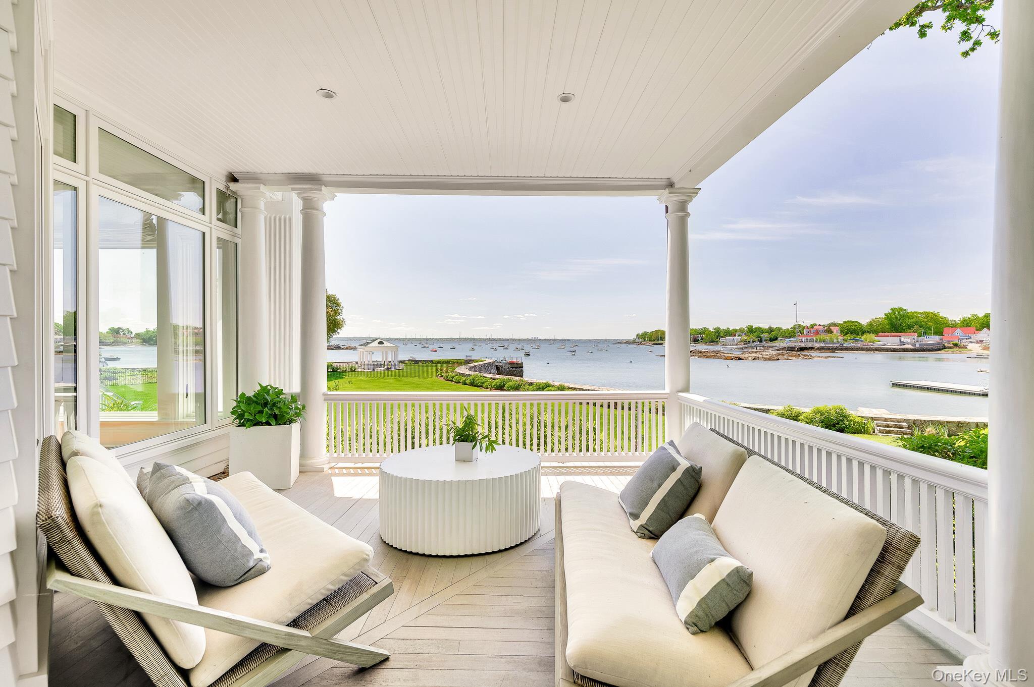 Single Family Hommocks Westchester County, NY 10538, MLS-922244-40