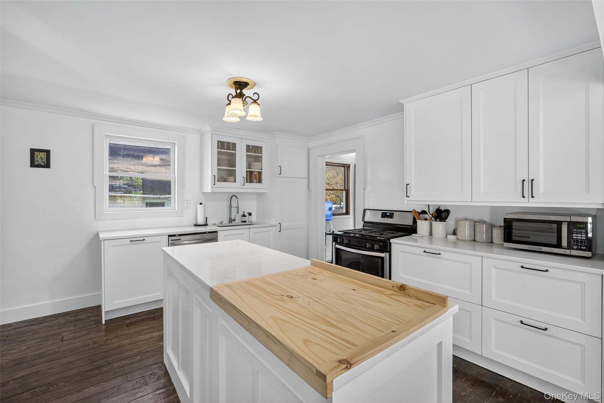 Single Family Whiteport Ulster County, NY 12401, MLS-922275-14