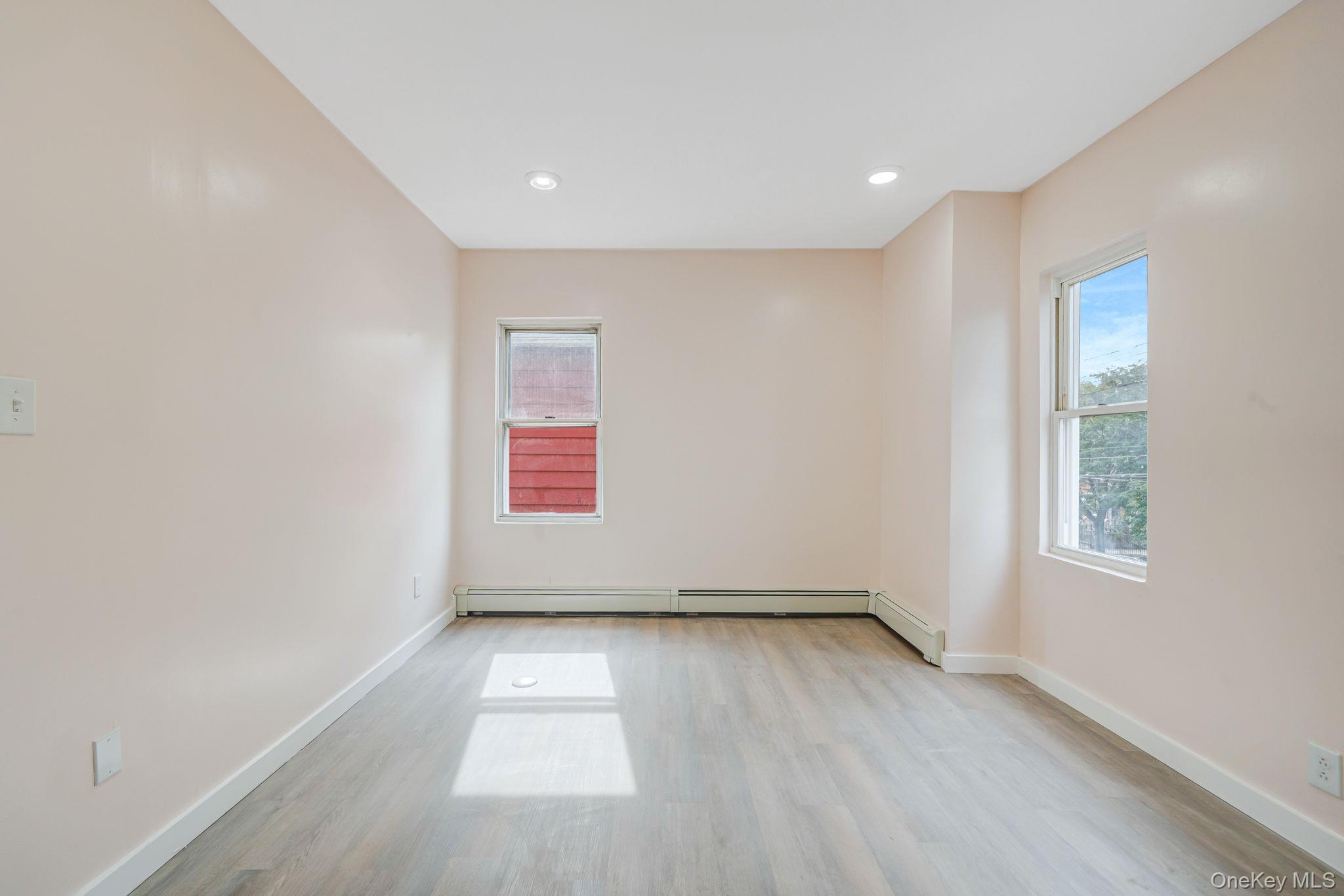 Single Family 116th Queens, NY 11419, MLS-922297-7