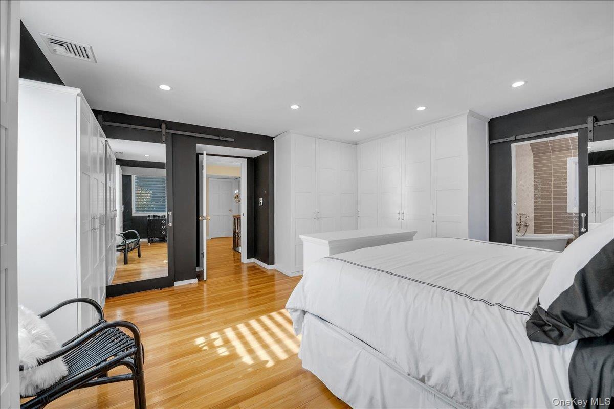 Single Family Pine Hill Nassau County, NY 11020, MLS-922314-24