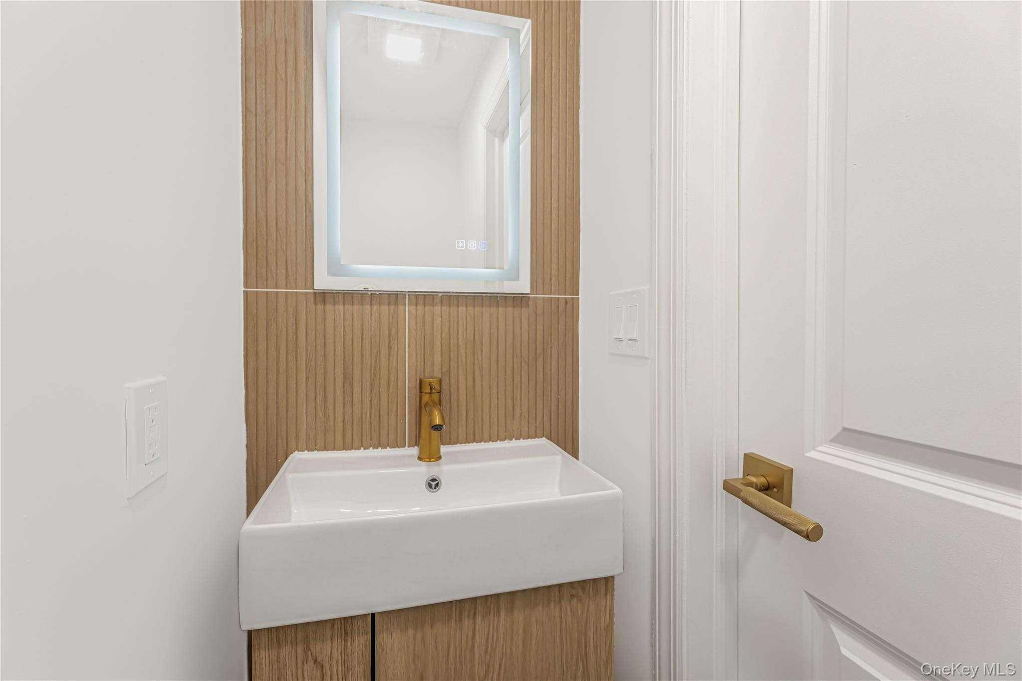 Single Family Grace  Bronx, NY 10469, MLS-922323-13