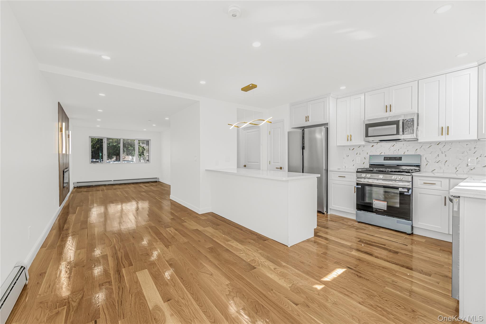 Single Family Grace  Bronx, NY 10469, MLS-922323-3