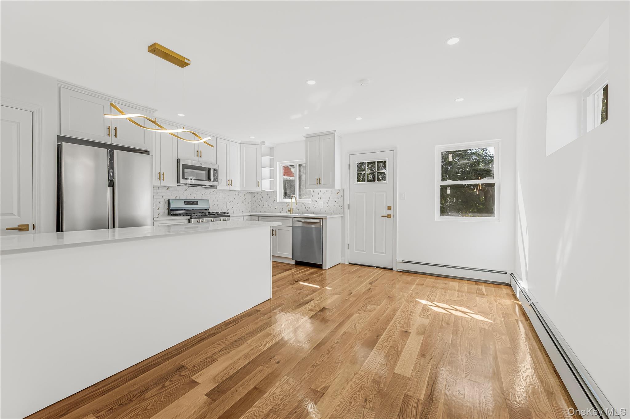 Single Family Grace  Bronx, NY 10469, MLS-922323-4