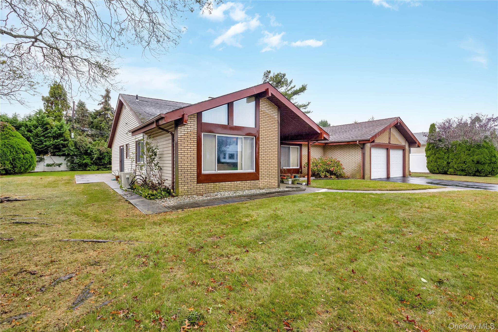 Single Family Mansfield  Nassau County, NY 11762, MLS-922354-3