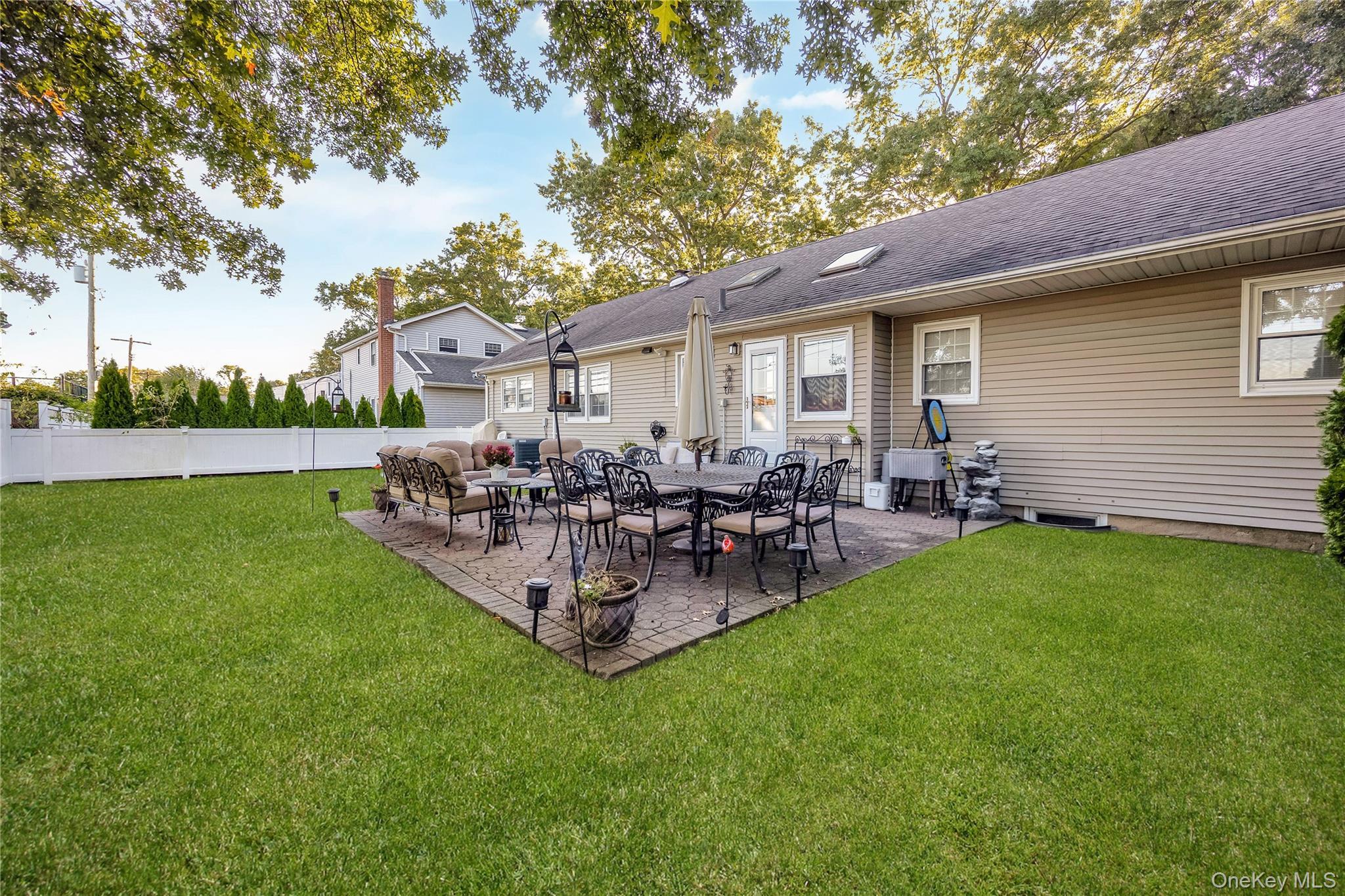 Single Family Brompton Nassau County, NY 11530, MLS-922363-13