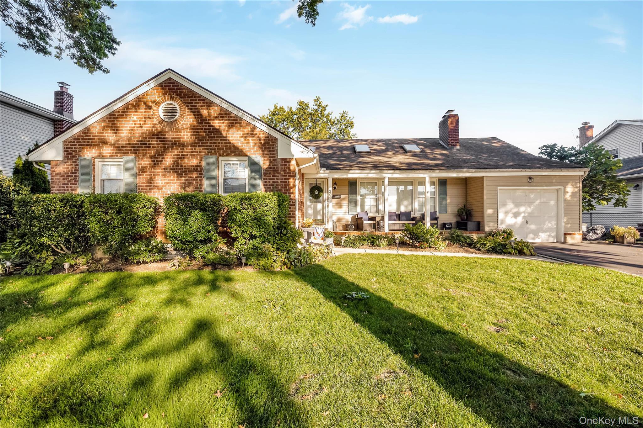 Single Family Brompton Nassau County, NY 11530, MLS-922363-2