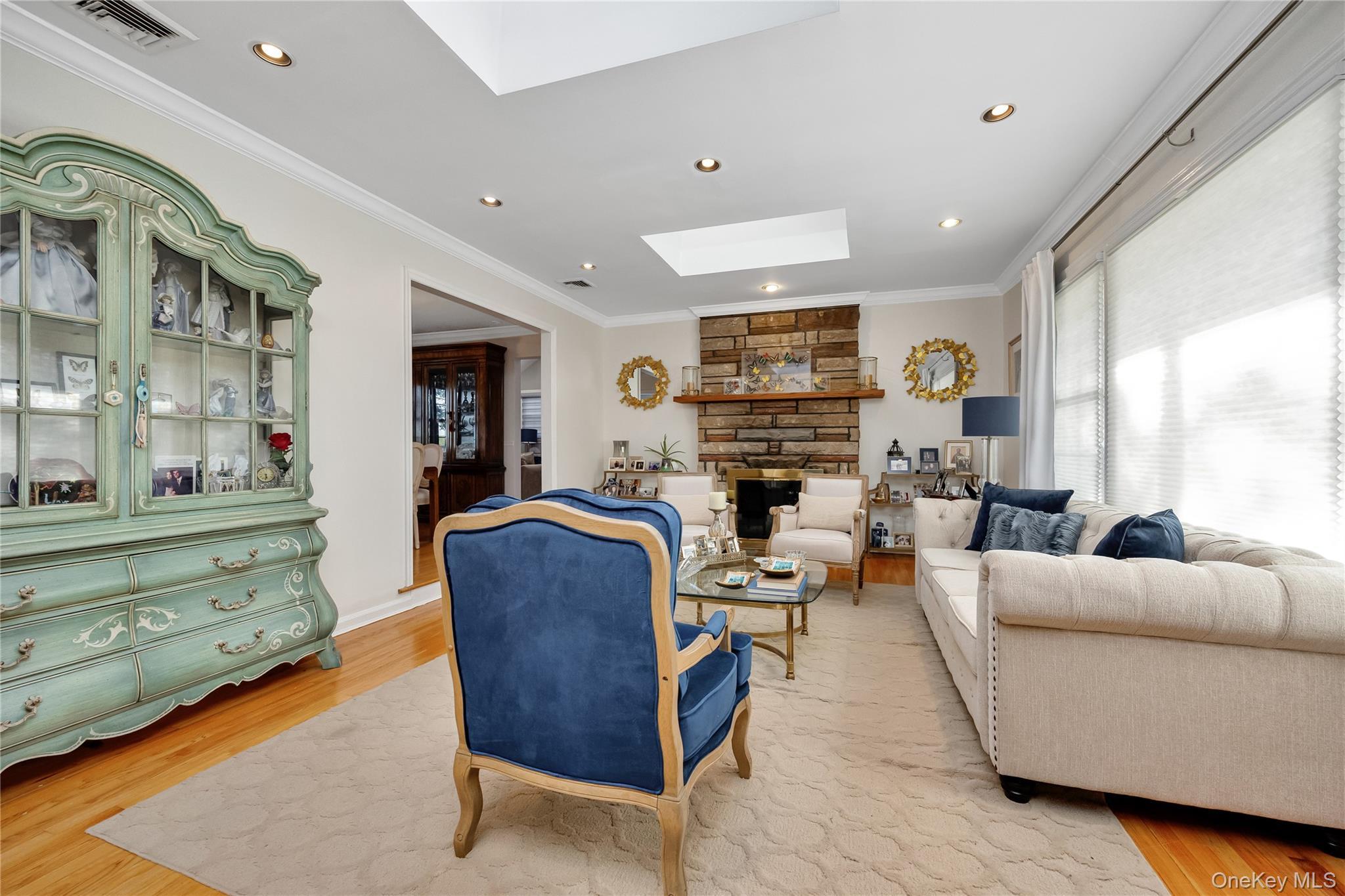 Single Family Brompton Nassau County, NY 11530, MLS-922363-21