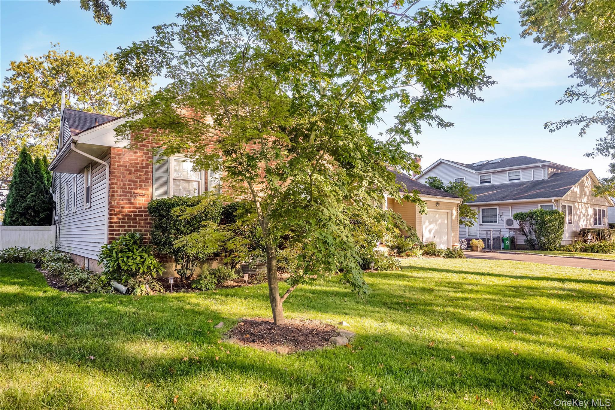 Single Family Brompton Nassau County, NY 11530, MLS-922363-6