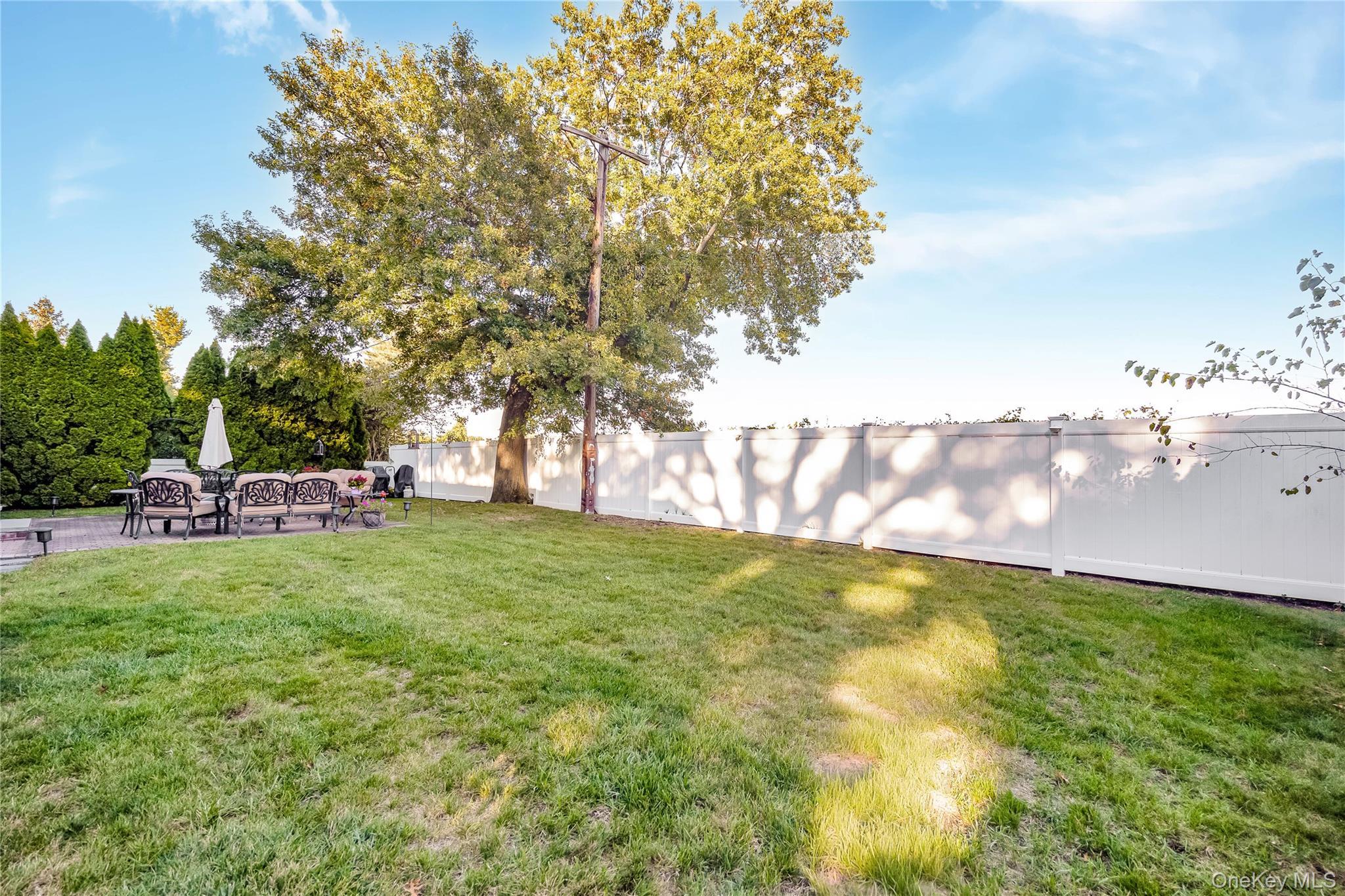 Single Family Brompton Nassau County, NY 11530, MLS-922363-8