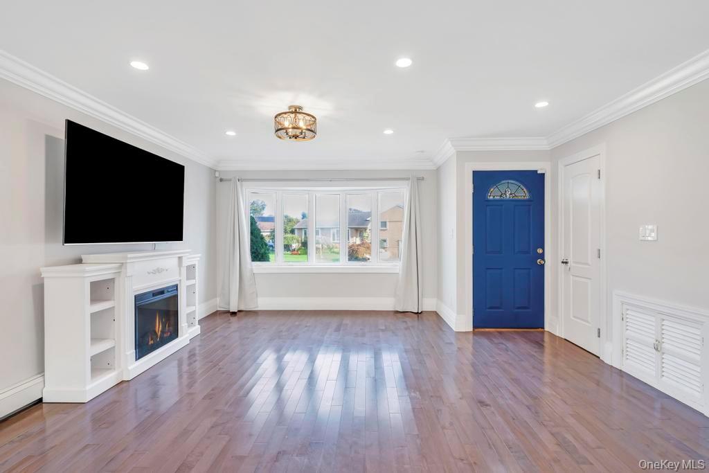 Single Family Hyacinth  Nassau County, NY 11590, MLS-922375-10